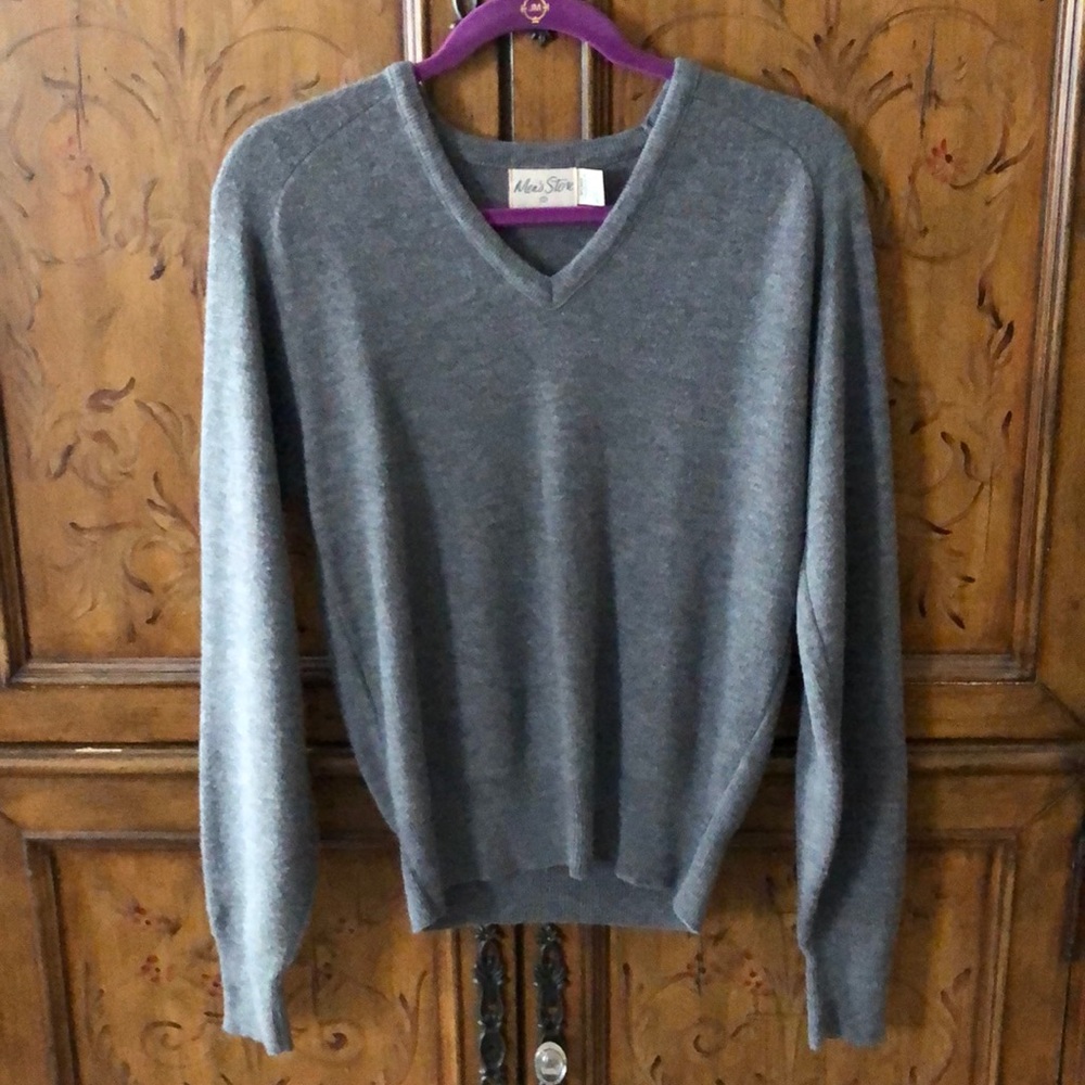 💙Grey Sweater 100% Orlan Acrylic💙